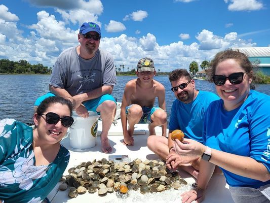 Scalloping at Crystal River | 5 Hour Charter Trip